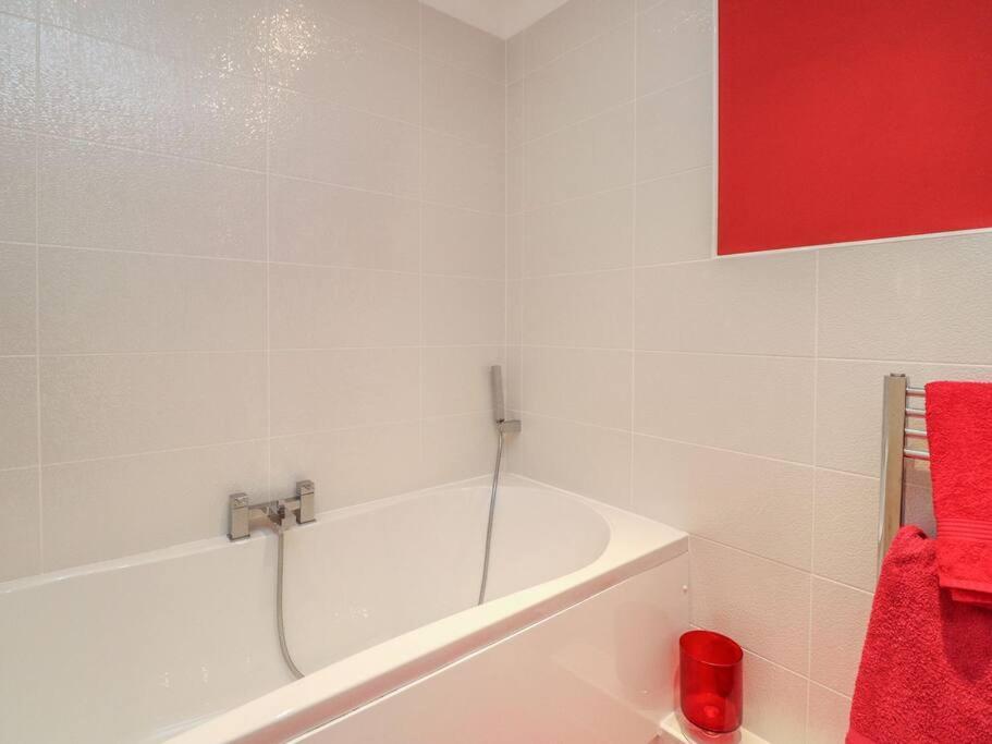 Stunning Seaviews - Beach House - Jacuzzi Bath Tub Littlestone-on-Sea Екстер'єр фото